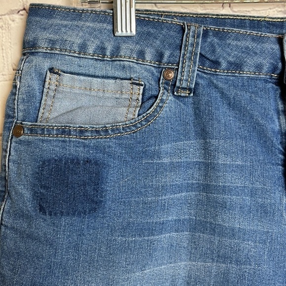 New Directions Printed Denim Shorts - Picture 3 of 16